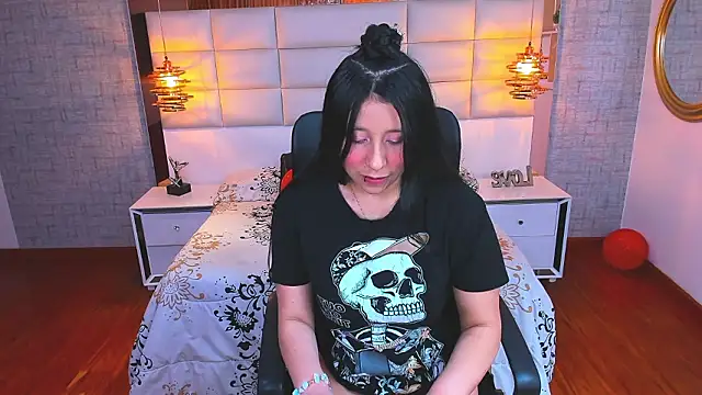 Nohemi louse online show from 03-05-26, 07:10