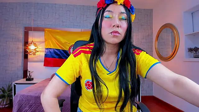 Snapshot of Nohemi_louse chatting on 06-27-26, 07:30 Nohemi louse online show from 06-27-26, 07:30