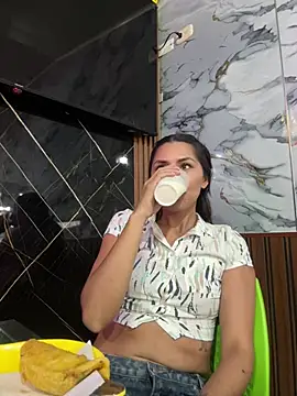 Sofiadelacruz online show from 07-08-26, 10:25