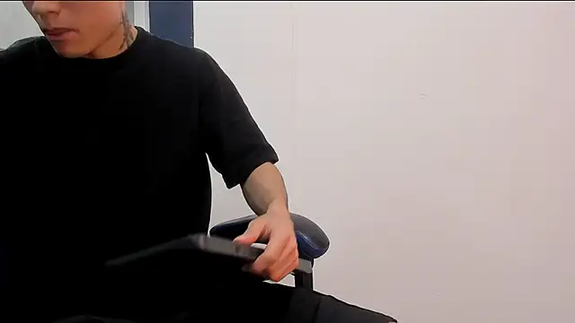 roan birkin online show from 10-17-25, 07:27