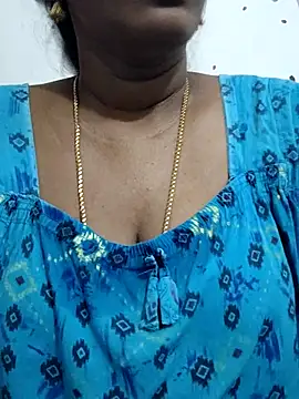 Snapshot of Tamil_Meera12 chatting on 05-15-26, 07:15 Tamil Meera12 online show from 05-15-26, 07:15