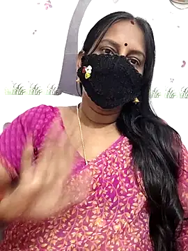 Snapshot of Tamil_Meera12 chatting on 05-28-26, 04:10 Tamil Meera12 online show from 05-28-26, 04:10