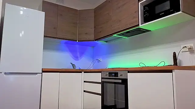 Enjoy everymoment  online show from 04-08-26, 03:56