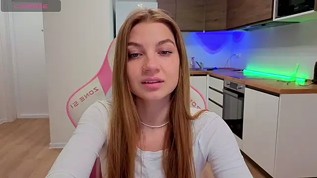 Enjoy everymoment  online show from 04-11-26, 10:14