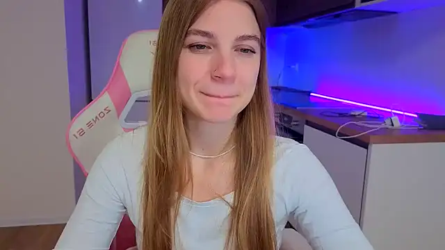 Enjoy everymoment  online show from 04-22-26, 07:26