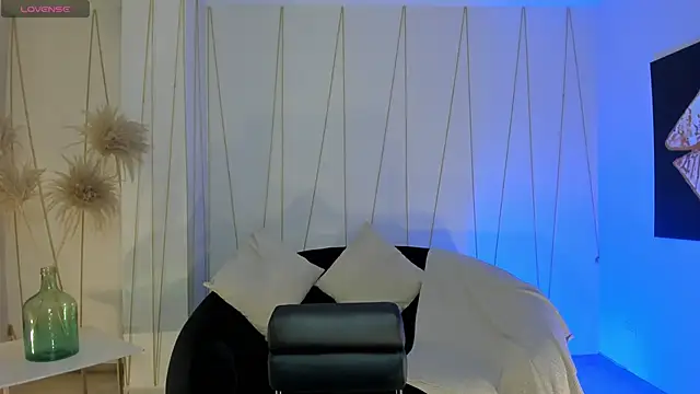 Snapshot of BeccaBaxter chatting on 03-18-26, 11:57 BeccaBaxter online show from 03-18-26, 11:57