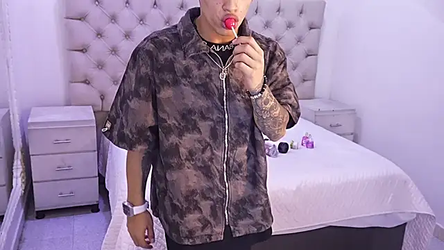 JhoanLeandro online show from 03-07-26, 05:26