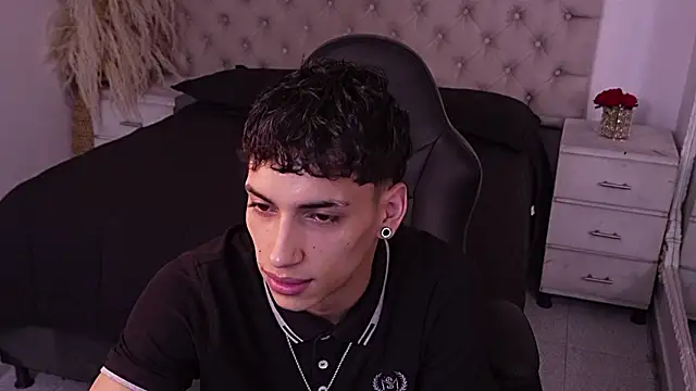 JhoanLeandro online show from 03-29-26, 06:02