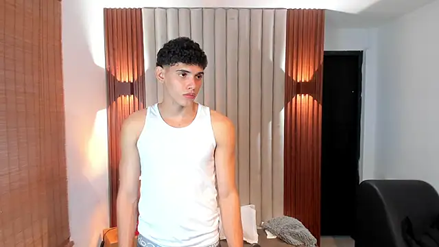 Snapshot of Justin_mack chatting on 02-11-25, 06:33 Justin mack online show from 02-11-25, 06:33