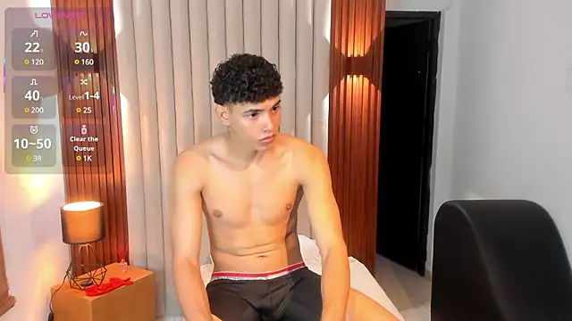 Snapshot of Justin_mack chatting on 02-26-25, 12:14 Justin mack online show from 02-26-25, 12:14