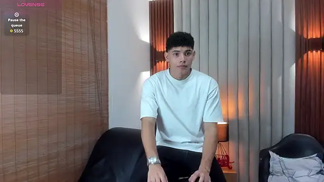 Snapshot of Justin_mack chatting on 09-14-25, 12:15 Justin mack online show from 09-14-25, 12:15