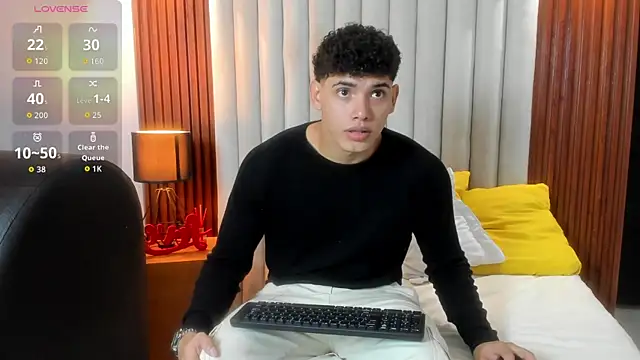 Snapshot of Justin_mack chatting on 10-12-25, 12:15 Justin mack online show from 10-12-25, 12:15