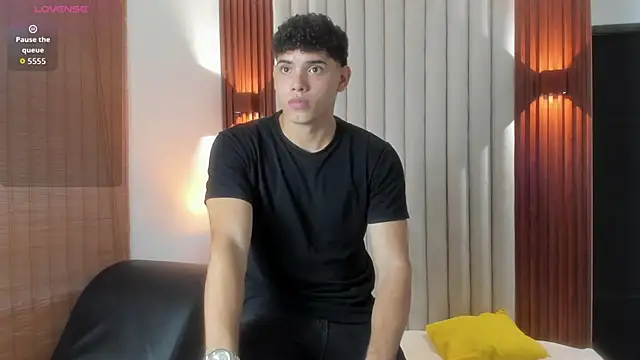 Snapshot of Justin_mack chatting on 10-14-25, 12:28 Justin mack online show from 10-14-25, 12:28