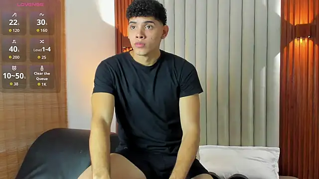 Snapshot of Justin_mack chatting on 10-21-25, 12:28 Justin mack online show from 10-21-25, 12:28