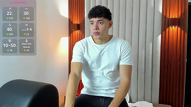 Snapshot of Justin_mack chatting on 10-23-25, 11:20 Justin mack online show from 10-23-25, 11:20