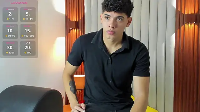 Snapshot of Justin_mack chatting on 10-29-25, 11:34 Justin mack online show from 10-29-25, 11:34