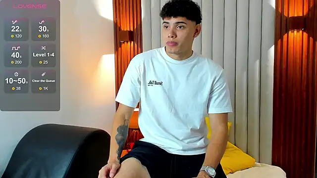 Snapshot of Justin_mack chatting on 11-01-25, 11:45 Justin mack online show from 11-01-25, 11:45