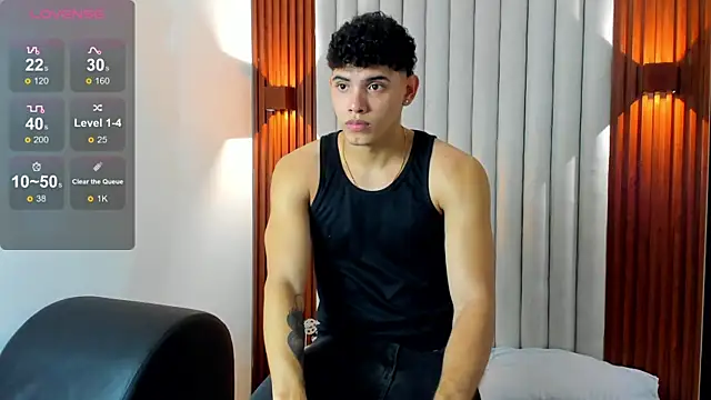 Snapshot of Justin_mack chatting on 11-04-25, 11:53 Justin mack online show from 11-04-25, 11:53