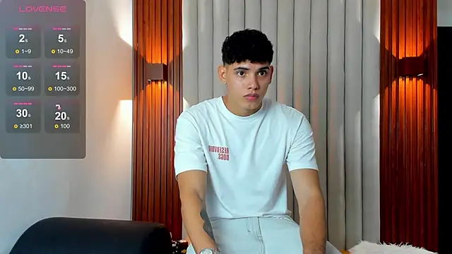 Snapshot of Justin_mack chatting on 11-28-25, 05:59 Justin mack online show from 11-28-25, 05:59