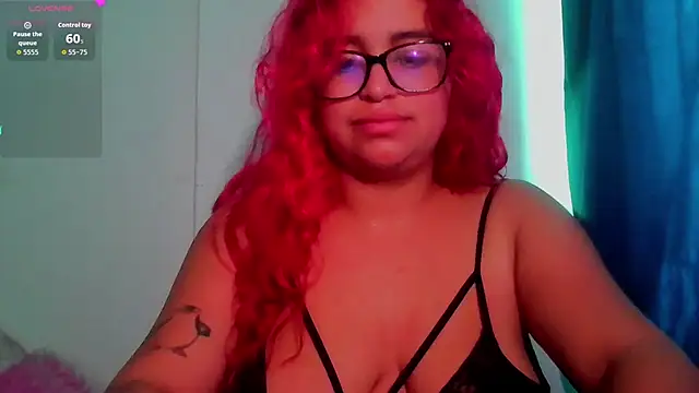 Snapshot of EstefyTabbo chatting on 07-20-26, 12:40 EstefyTabbo online show from 07-20-26, 12:40