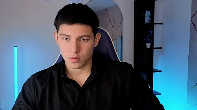 JamesCr  online show from 05-26-26, 12:23