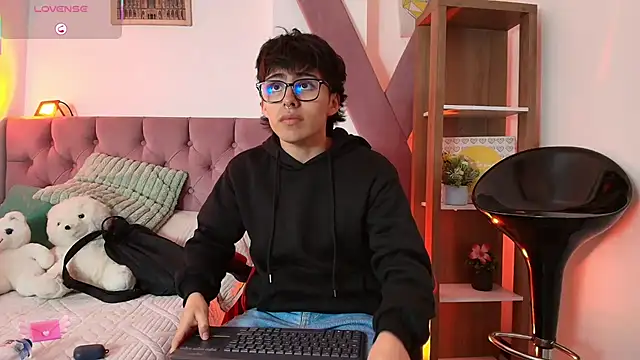 PepperTwink online show from 02-15-26, 01:09