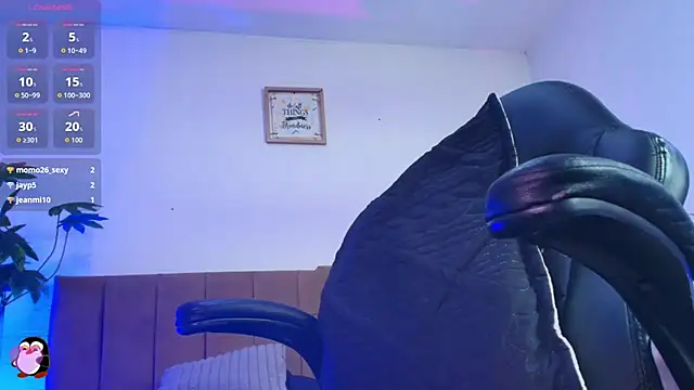 Snapshot of Nikkenyx chatting on 06-14-26, 04:53 Nikkenyx online show from 06-14-26, 04:53