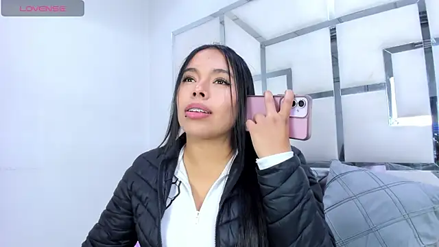 ZoeWan69 online show from 03-04-26, 02:12