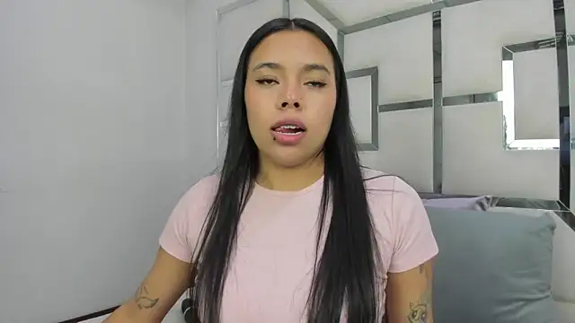 ZoeWan69 online show from 03-19-26, 11:36