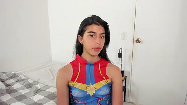 Snapshot of Mazikeen__18 chatting on 06-29-26, 01:33 Mazikeen 18 online show from 06-29-26, 01:33