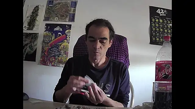 ReyDeBotones online show from 04-10-26, 04:23