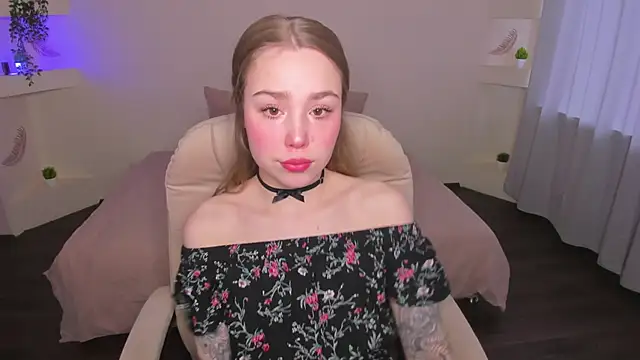 Snapshot of YourMegan chatting on 03-16-26, 01:15 YourMegan online show from 03-16-26, 01:15