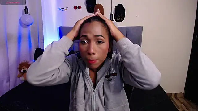 Snapshot of Alissemasiel chatting on 11-26-25, 07:04 Alissemasiel online show from 11-26-25, 07:04