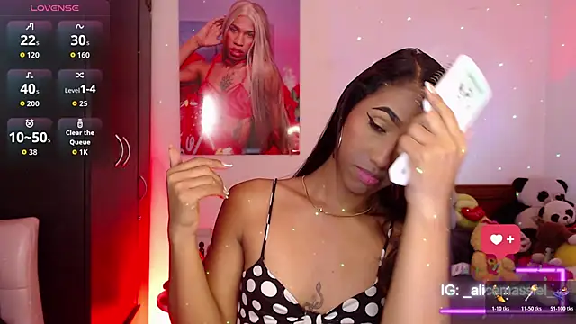 Snapshot of Alissemasiel chatting on 01-13-26, 02:33 Alissemasiel online show from 01-13-26, 02:33