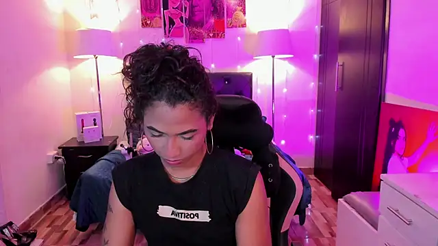 Snapshot of Alissemasiel chatting on 01-18-26, 06:12 Alissemasiel online show from 01-18-26, 06:12