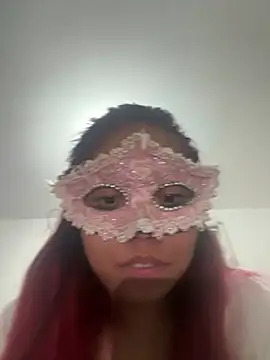 Snapshot of sharonlopez9611 chatting on 07-19-26, 04:27 sharonlopez9611 online show from 07-19-26, 04:27