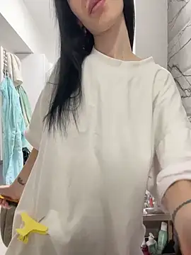 Celine Roxelle online show from 03-12-26, 04:02