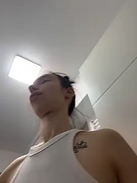 Celine Roxelle online show from 05-31-26, 06:09