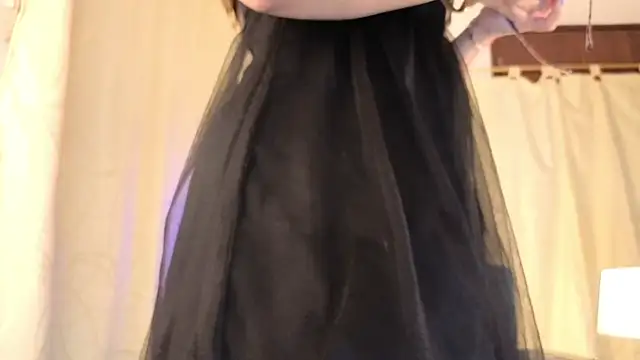 Snapshot of sophia_dumont chatting on 04-12-26, 12:15 sophia dumont online show from 04-12-26, 12:15