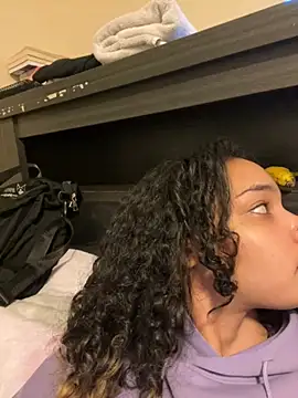 tastylolaaa online show from 02-04-25, 12:08