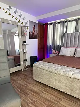 Madissonlove 1 online show from 01-07-26, 01:35