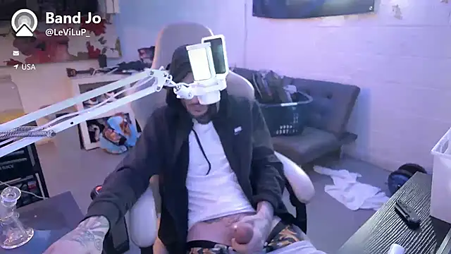 BadJewfucks online show from 02-07-26, 07:06