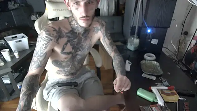 BadJewfucks online show from 04-29-26, 05:22