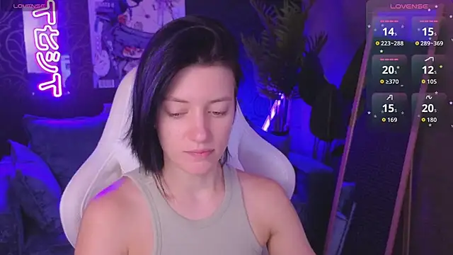 roxy riot  online show from 04-02-26, 01:25