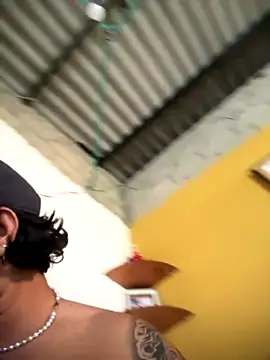 daniel6916 online show from 11-18-25, 02:43