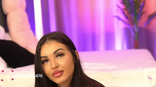 Snapshot of LilaRoses chatting on 06-25-26, 05:12 LilaRoses online show from 06-25-26, 05:12