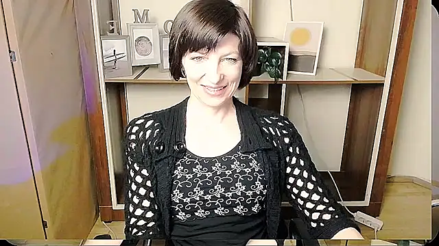 Snapshot of _AngeliaFlow_ chatting on 06-08-26, 06:03 AngeliaFlow online show from 06-08-26, 06:03