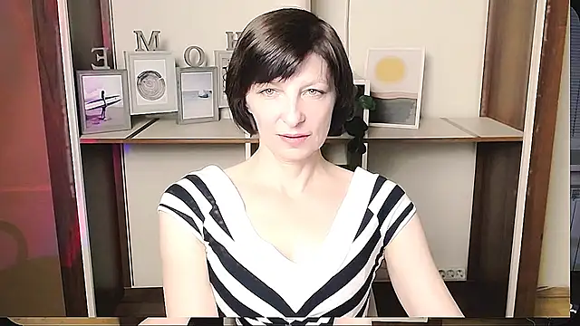 Snapshot of _AngeliaFlow_ chatting on 06-25-26, 07:46 AngeliaFlow online show from 06-25-26, 07:46