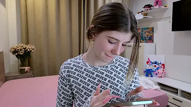 Bella amory online show from 03-10-26, 08:25