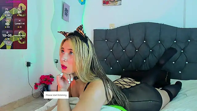 Vickyallien online show from 10-15-25, 04:29